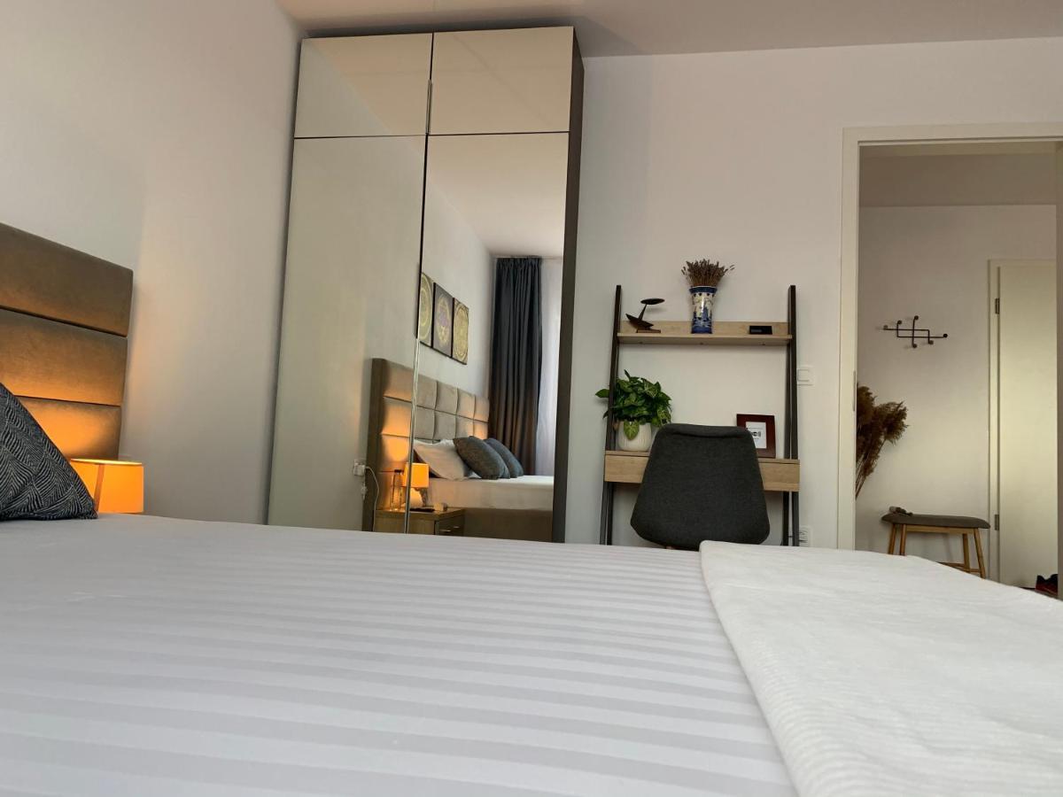 Executive Apartment Avantgarden Coresi Braşov Exterior foto